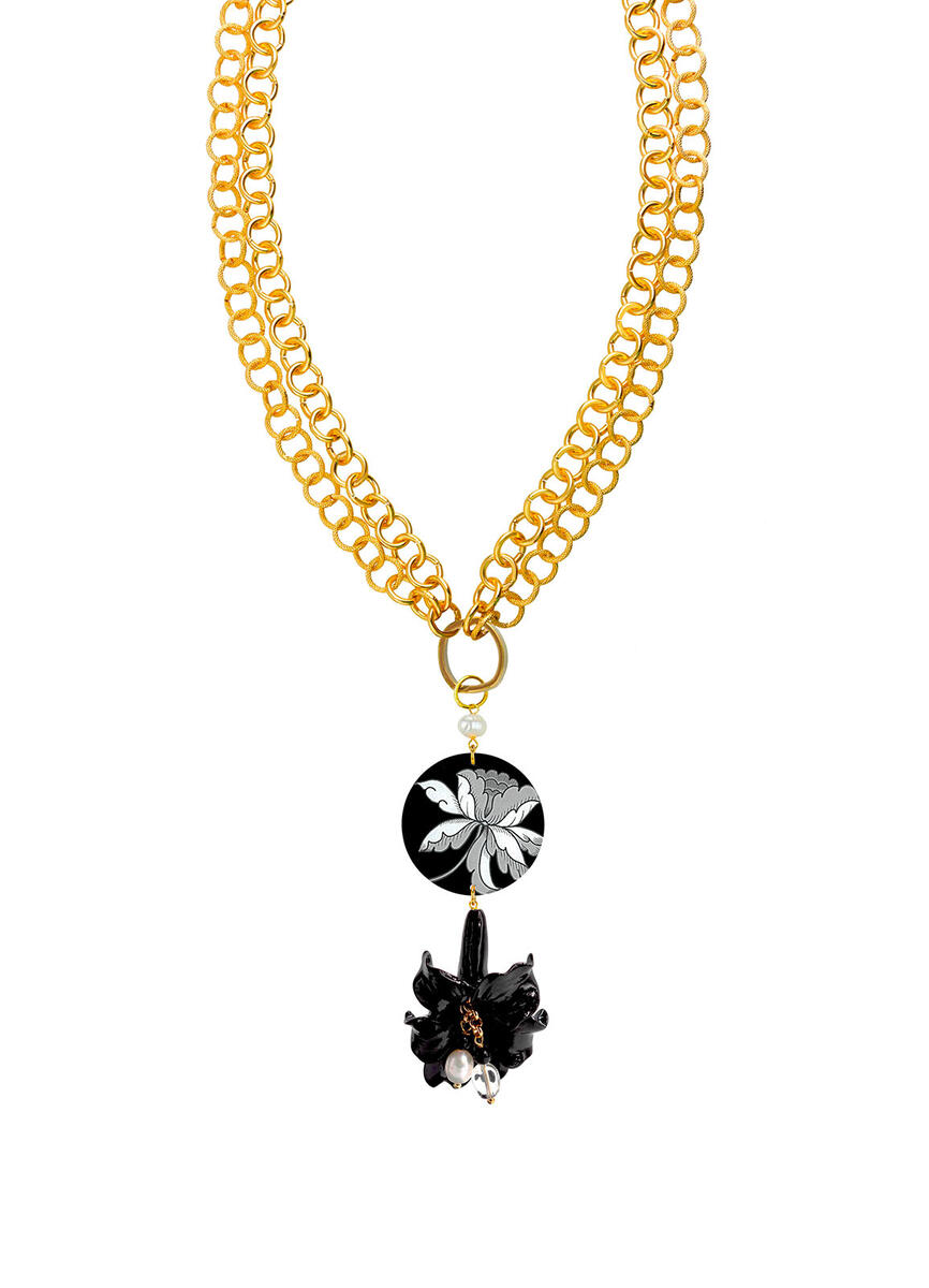 White Flower Necklace With Black Background And Openable Pearl Ring - Lebole Maison